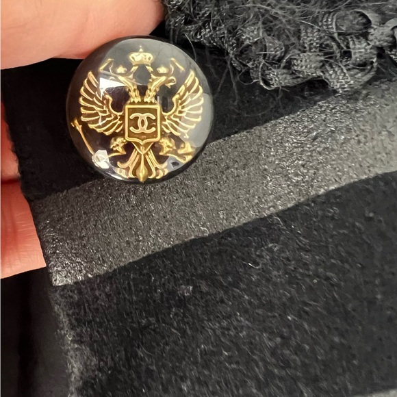 CHANEL Black Jacket in cashmere - Picture 7 of 10